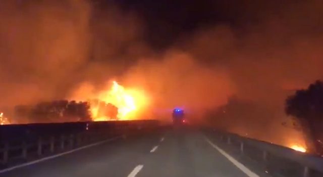 Un grave incendio a Siniscola, Sardegna Incendio Siniscola