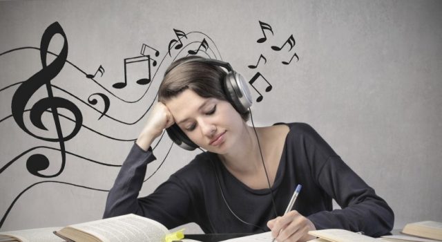 Gli studenti di musica fanno meglio rispetto ai non musicali musica