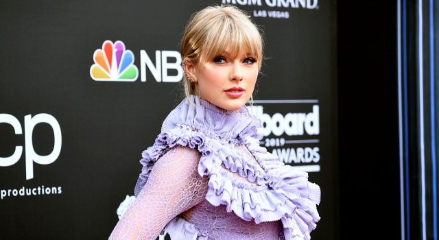 Taylor Swift accusa Scooter Braun di “bullismo manipolativo” Taylor Swift