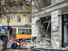 Tram deragliato, ‘il conducente era al telefono fino a 12 secondi prima’. L’Atm: ‘Una violazione gravissima’