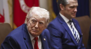 Proseguono i contatti Usa-Iran, ma Trump prepara l’attacco finale