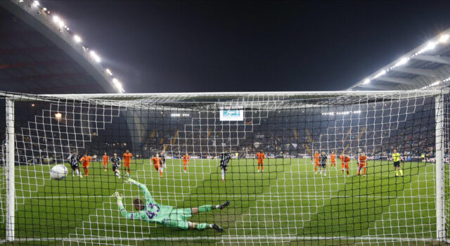 Serie A, l’Udinese schianta una Fiorentina piccola piccola