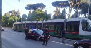 Tamponamento fra due tram a Roma, 10 feriti lievi