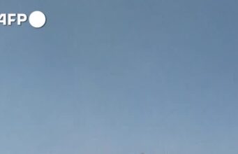 Iran, colpita l’Assemblea degli Esperti mentre eleggeva la nuova Guida suprema