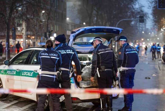 Schianto auto-moto a Milano, morti due ventenni