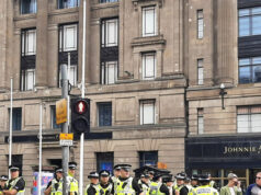 Panico ad Edimburgo, accoltellate due persone. Preso l’aggressore