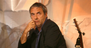 Addio a David Riondino, il poeta della satira