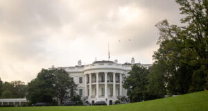 ‘Trump ricoverato’, la Casa Bianca costretta a smentire