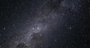 Riaccesi i motori di Artemis II, anche la Via Lattea tra le foto