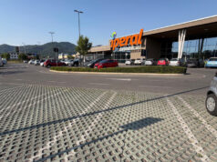 Pedone ferito al petto con colpo di fiocina sparato da un’auto