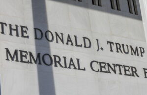‘Via il nome dal Kennedy Center’, nuova batosta per The Donald
