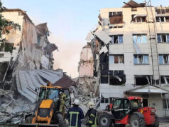 Mosca, 6 morti nel raid ucraino su un dormitorio studentesco. Putin ordina la rappresaglia