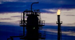 Fmi, Bm e Iea: ‘Carburanti a rischio in estate se non riapre Hormuz’