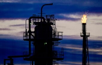 Fmi, Bm e Iea: ‘Carburanti a rischio in estate se non riapre Hormuz’