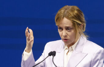 Effetto Comunali su FdI, ma Vannacci fa la differenza per la destra