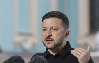 Ucraina: i Volenterosi e Zelensky a Londra, Trump si sfila dal negoziato