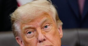 Trump a picco nei sondaggi, ormai piace solo a tre americani su 10
