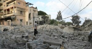Media, ‘almeno 8 morti a Tiro nei raid Idf mentre la popolazione sfolla’. Trump frena Israele e Iran, ‘accordo entro 2-3 giorni’.