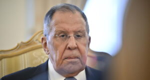Gli ambasciatori E3 da Lavrov ma Mosca li gela: ‘Siete distruttivi’
