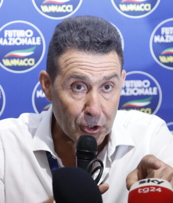 Vannacci: ‘Siamo la feccia, i figli di nessuno e fierissimi di esserlo’