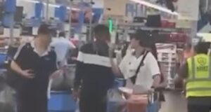 Mondiali: Yamal al supermercato Walmart, fa la spesa e spinge il carrello