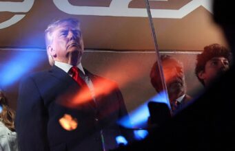 Trump accolto da pesanti fischi al Madison Square Garden