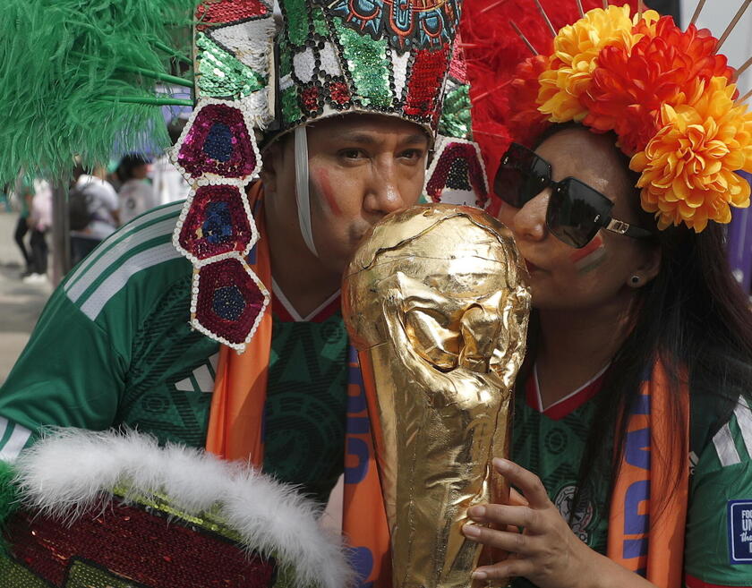 La festa dei i tifosi verso lo stadio Azteca
