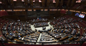 Meloni alla Camera in vista del Consiglio europeo