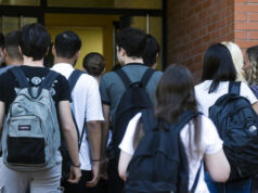 Maturità, tra le tracce un testo tratto dal libro di Calabresi, Frank Furedi ‘I confini contano’, una poesia di Pavese e l’Assemblea Costituente