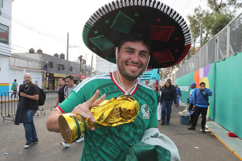 La festa dei i tifosi verso lo stadio Azteca