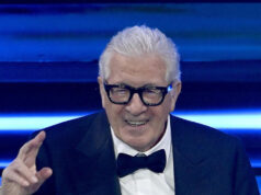 Addio a Peppino di Capri, una voce dall’isola al mondo