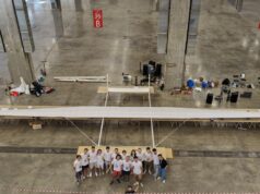 Aeroplano di carta da record, ha 20 metri di apertura alare