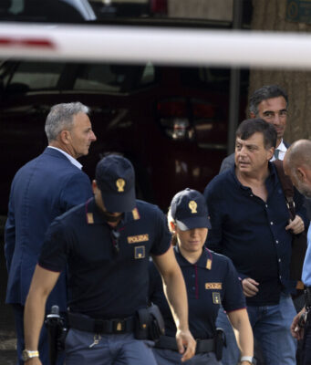 Lavitola due ore dai pm, ‘sconcertato, non sono stato io’