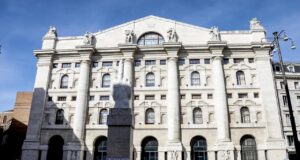 La ricchezza delle famiglie sfiora i 6.500 miliardi, più spazio alle azioni