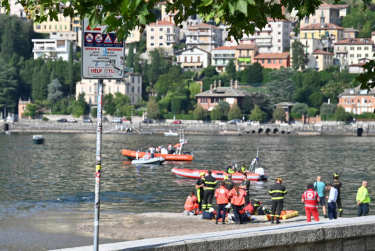 Bimba di 9 anni annega nel lago di Como, ritrovato il corpo