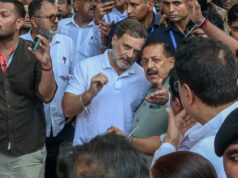 Rahul Gandhi fermato dalla polizia dopo le proteste