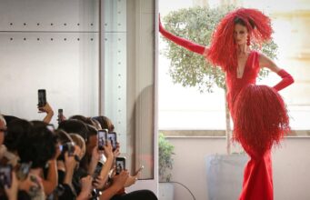 Brand e tendenze influenzano la moda, ma il come ‘mi fa sentire’ vince su tutto