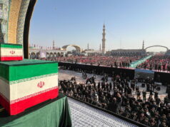 L’Iran non si ferma per Khamenei e torna ad attaccare Hormuz
