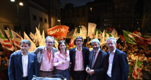 A Napoli foto di gruppo con il campo largo, ‘ora tocca a noi governare’