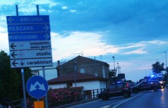 Scooter non si ferma all’alt dei carabinieri, un morto dopo l’inseguimento