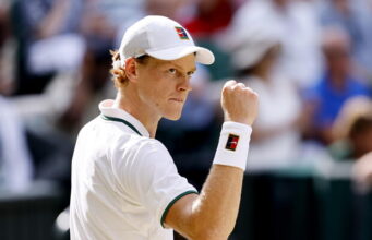 Wimbledon: Djokovic battuto, Sinner torna in finale e trova Zverev