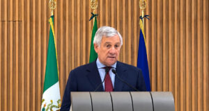 Mosca espelle l’addetto militare italiano, Tajani: ‘Plateale ritorsione’