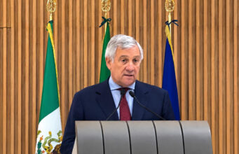 Mosca espelle l’addetto militare italiano, Tajani: ‘Plateale ritorsione’