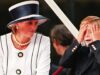 ‘I figli vanno abbracciati’, il principe Harry rivendica il modello di Diana