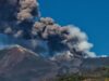Nube di cenere sull’Etna, sospesi gli arrivi all’aeroporto di Catania