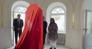 Whoopi Goldberg svela la sua Medusa al museo di Jago