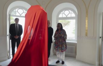 Whoopi Goldberg svela la sua Medusa al museo di Jago