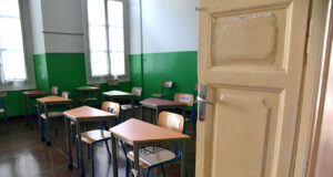 Arrivano gli aumenti per la scuola, 137 euro in più al mese