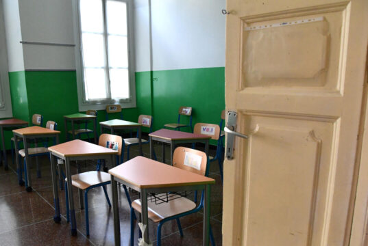 Arrivano gli aumenti per la scuola, 137 euro in più al mese