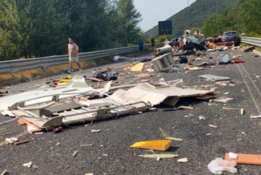 Scontro sulla Terni-Rieti, 6 morti e 27 feriti